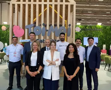 Petizmir ‘De Toi Moi Rüzgarı Esti !